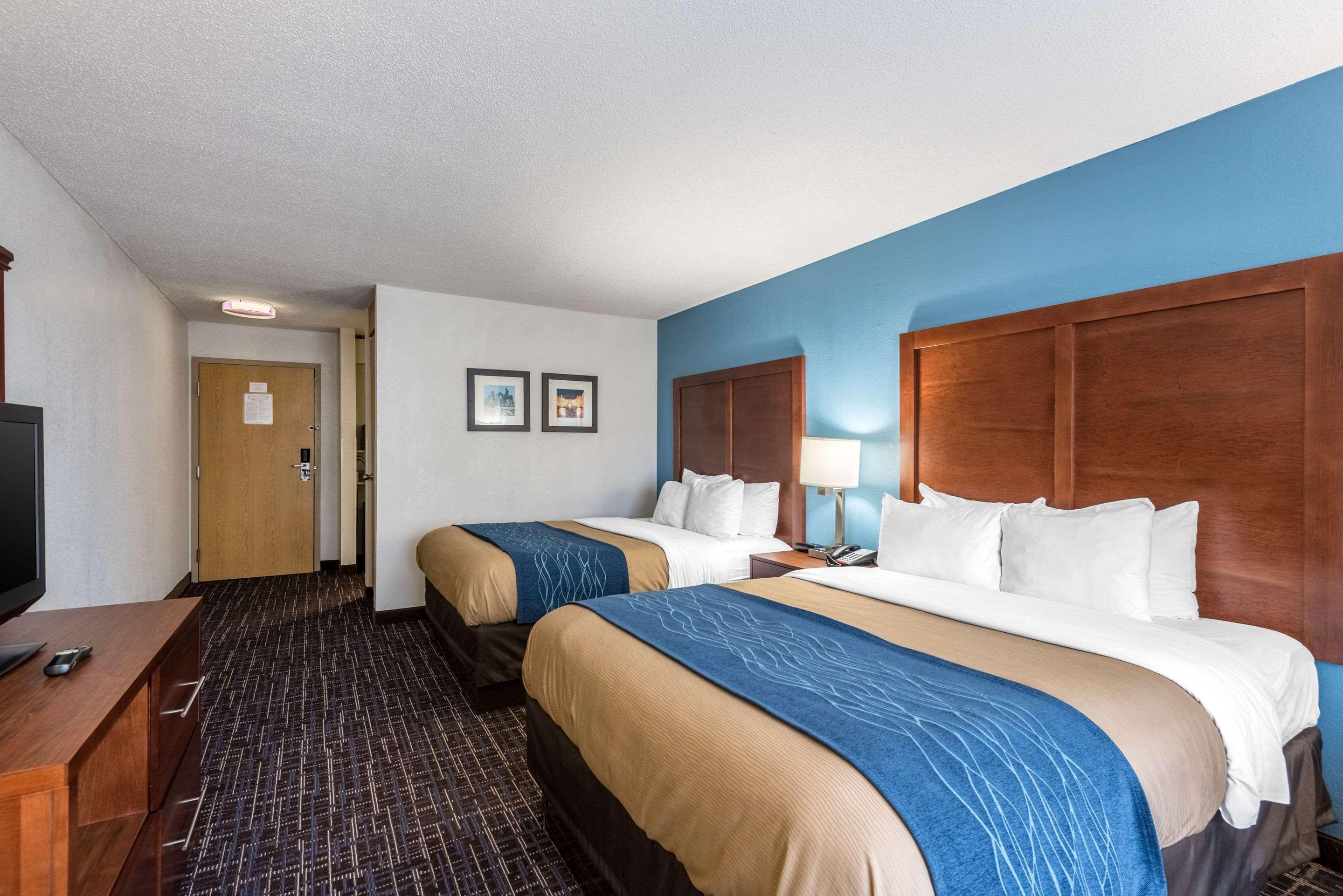 HOTEL COMFORT INN & SUITES LEES SUMMIT - KANSAS CITY LEE'S SUMMIT, MO 3*  (United States) - from US$ 73 | BOOKED